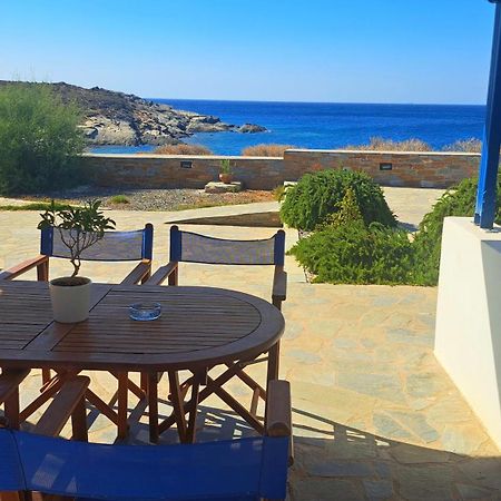 Peaceful Bay Hotel Megas Gialos - Nites Ruang foto